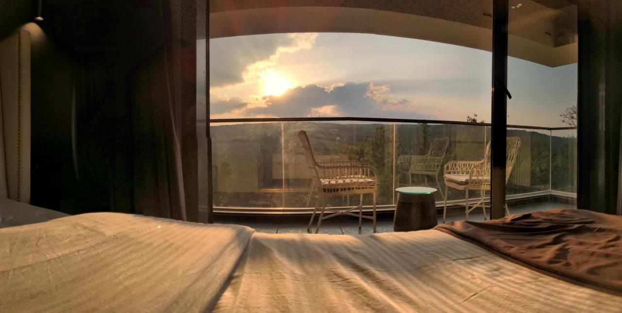 Leela Resort, The Exotic Boutique Hotel - Pure Veg Mahabaleshwar Luaran gambar