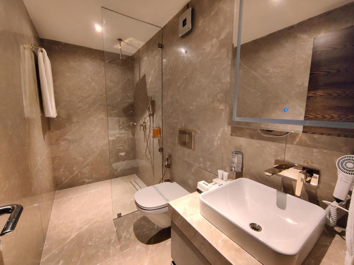Leela Resort, The Exotic Boutique Hotel - Pure Veg Mahabaleshwar Luaran gambar