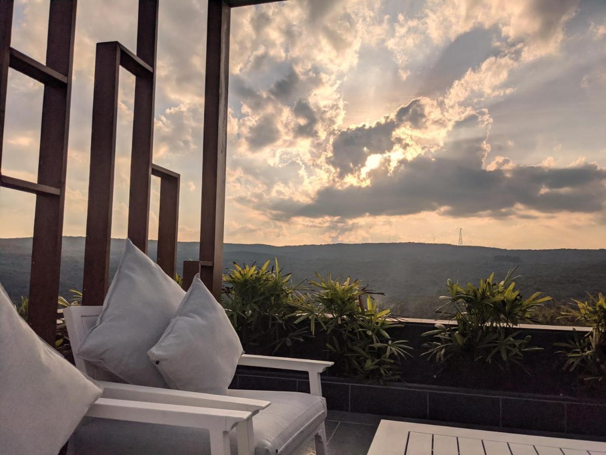 Leela Resort, The Exotic Boutique Hotel - Pure Veg Mahabaleshwar Luaran gambar