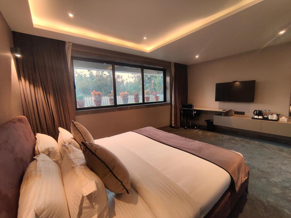 Leela Resort, The Exotic Boutique Hotel - Pure Veg Mahabaleshwar Luaran gambar