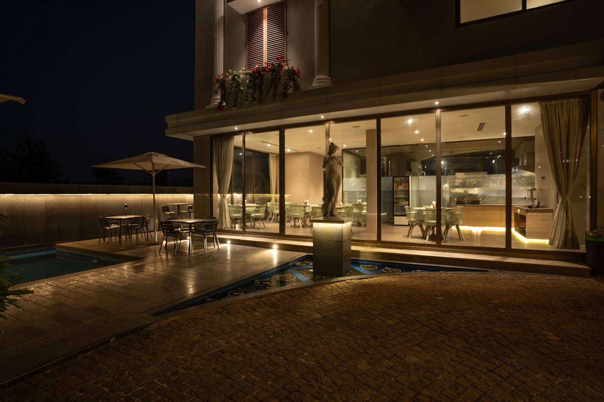 Leela Resort, The Exotic Boutique Hotel - Pure Veg Mahabaleshwar Luaran gambar