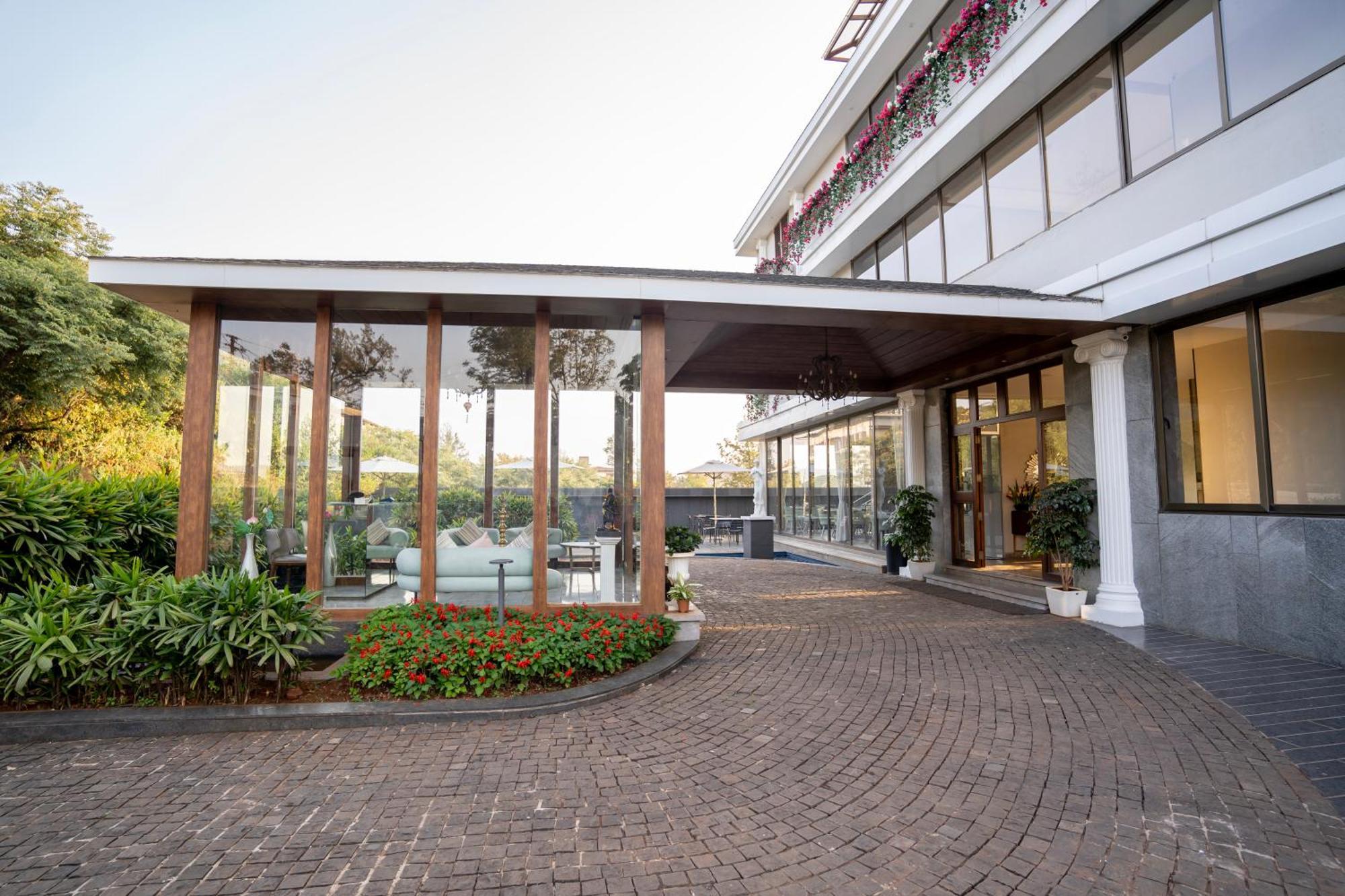 Leela Resort, The Exotic Boutique Hotel - Pure Veg Mahabaleshwar Luaran gambar